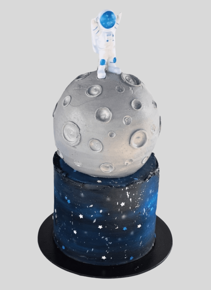 Charming Space Cake