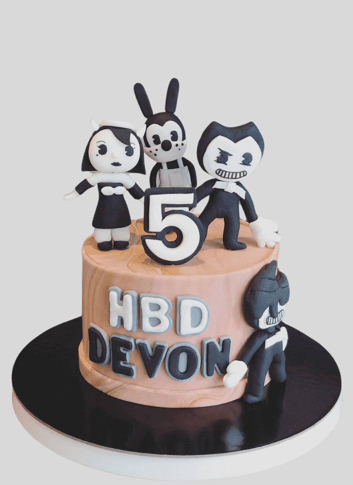Lovely Bendy Cake Design