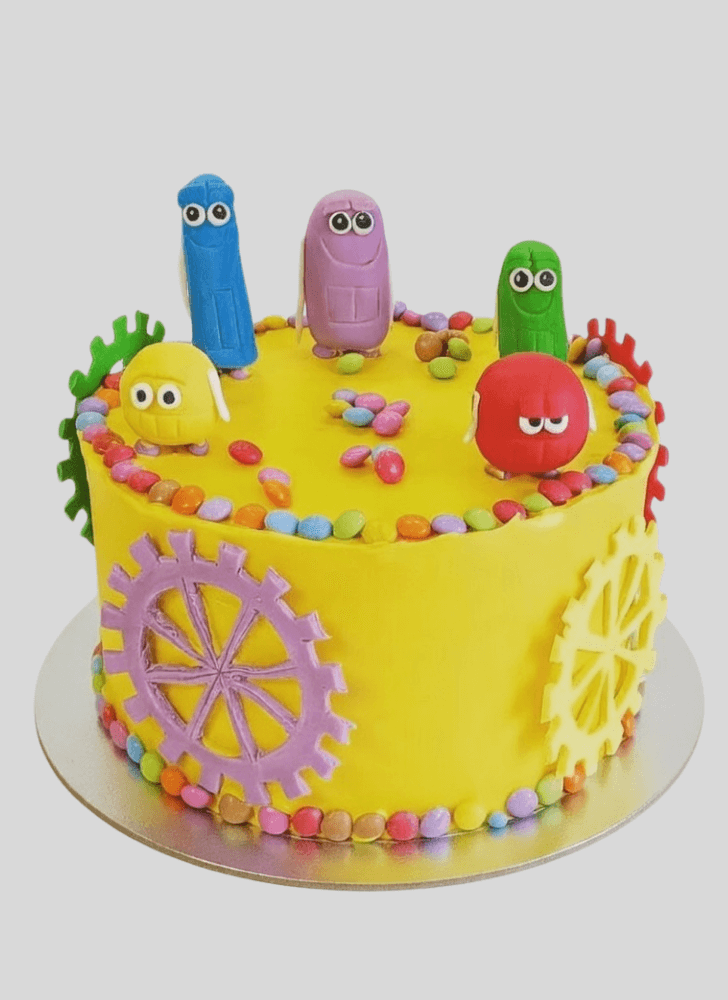 Dazzling Storybots Cake