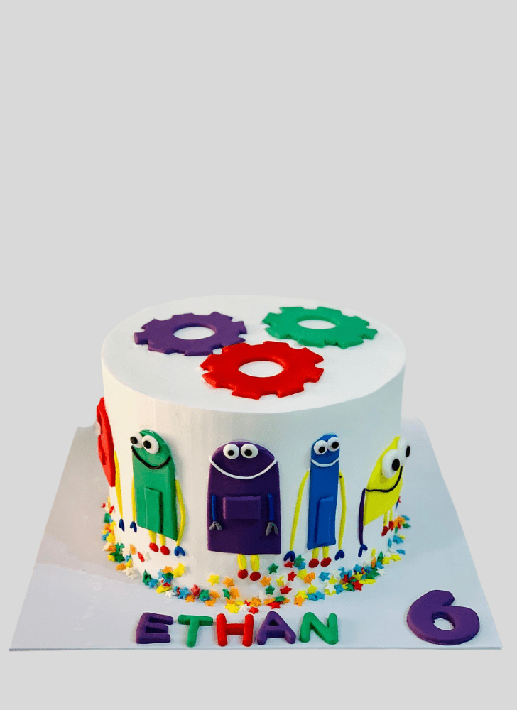 Lovely Storybots Cake Design