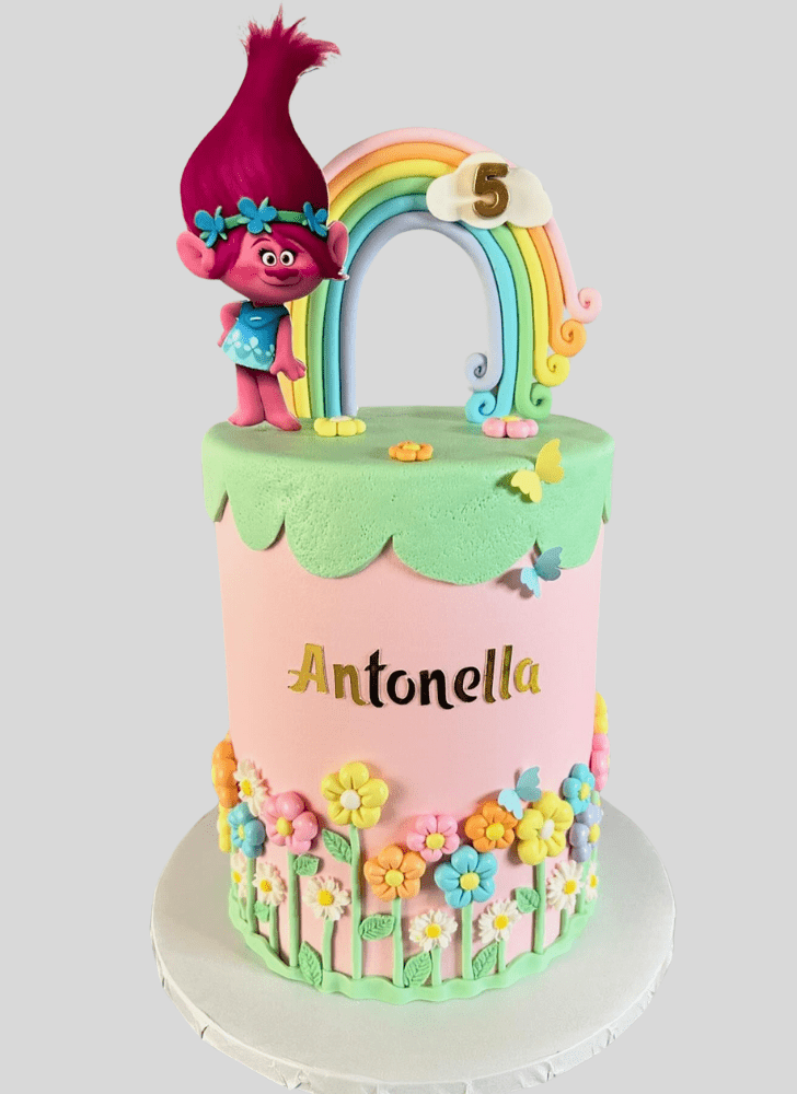 Nice Trolls Cake