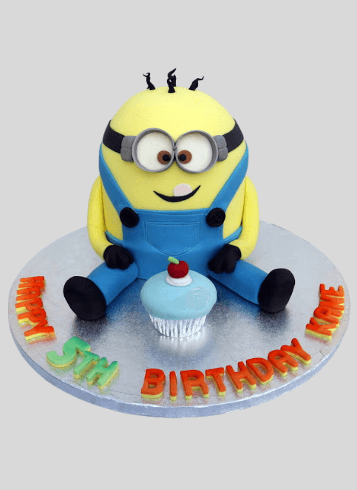 Admirable Despicable Me Cake Design