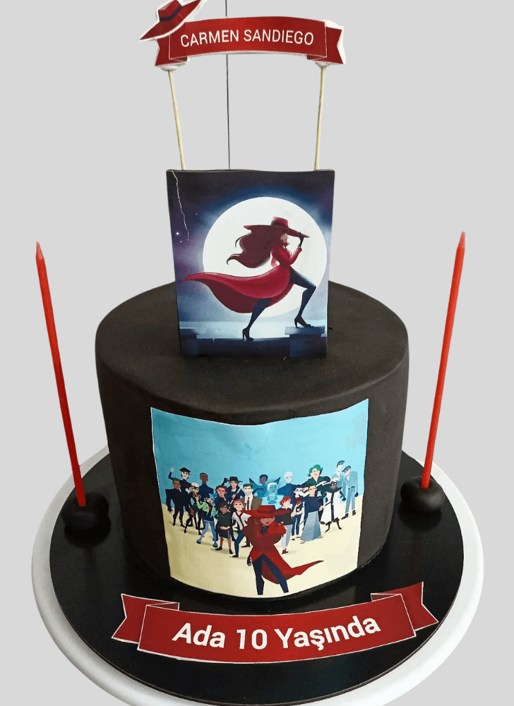 Elegant Carmen Sandiego Cake