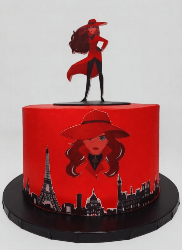 Wonderful Carmen Sandiego Cake Design