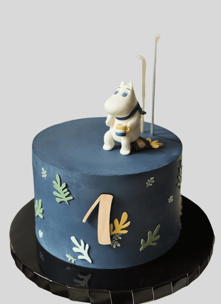 Alluring Moomin Cake