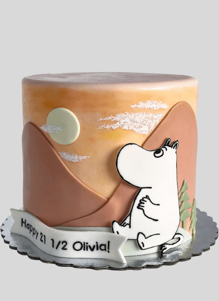 Enthralling Moomin Cake