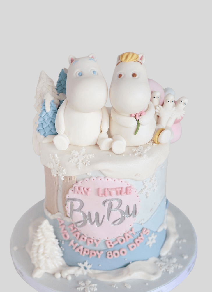 Inviting Moomin Cake