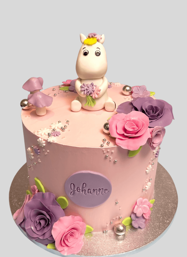 Beauteous Moominvalley Cake
