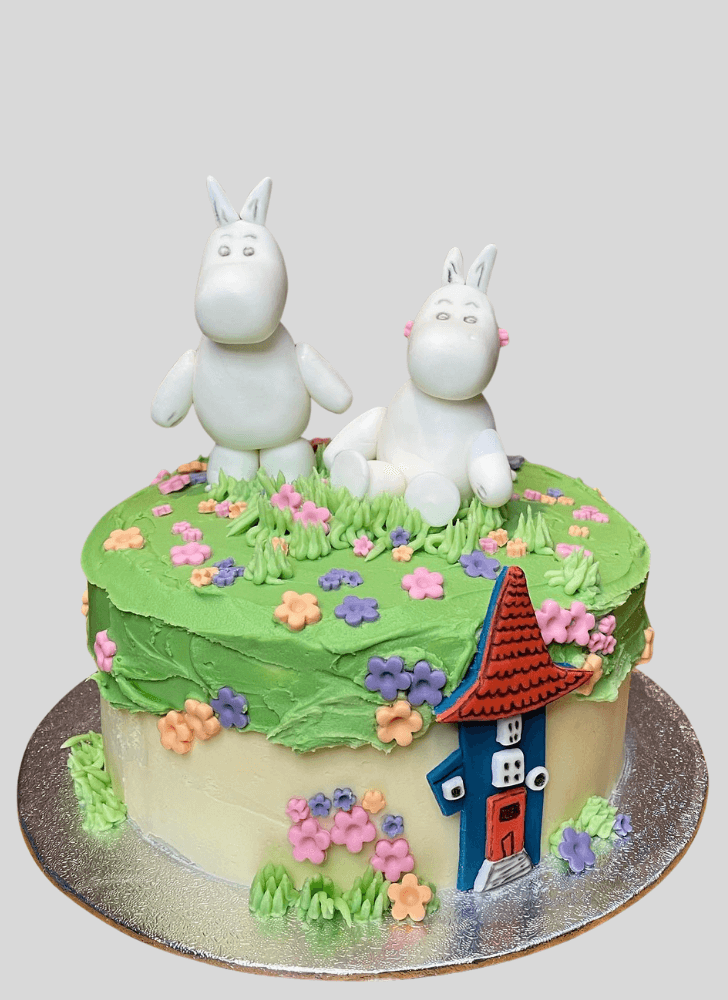Enticing Moominvalley Cake