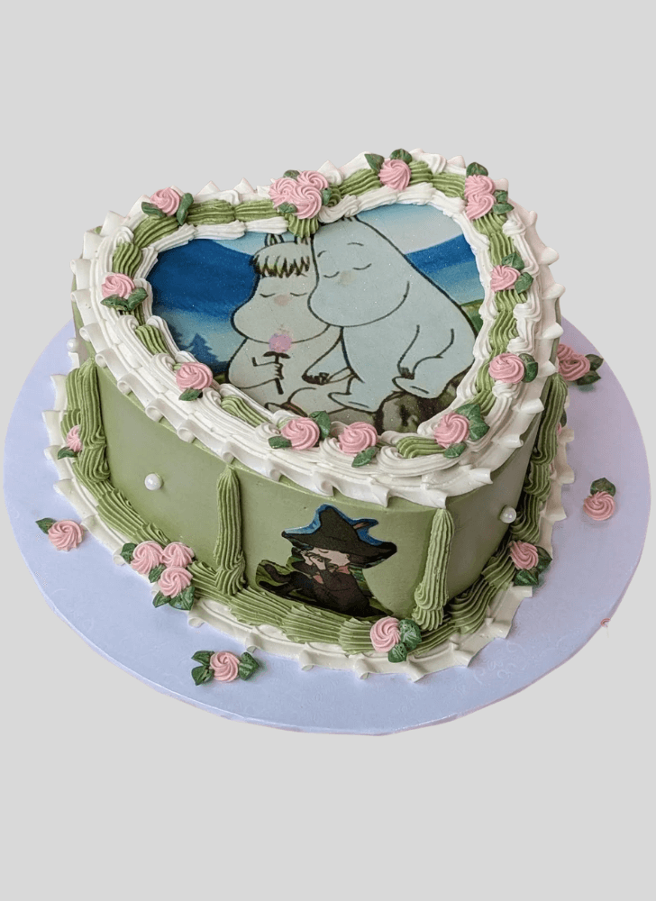 Graceful Moominvalley Cake
