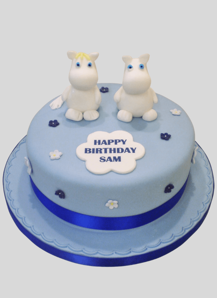 Inviting Moominvalley Cake