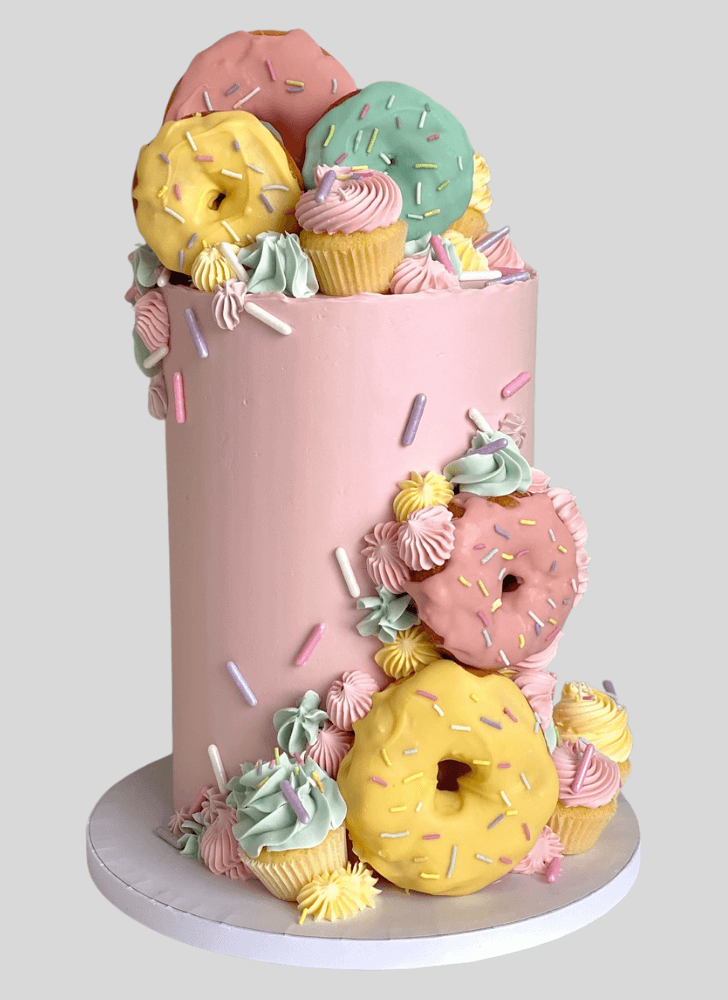 Comely Donut Cake