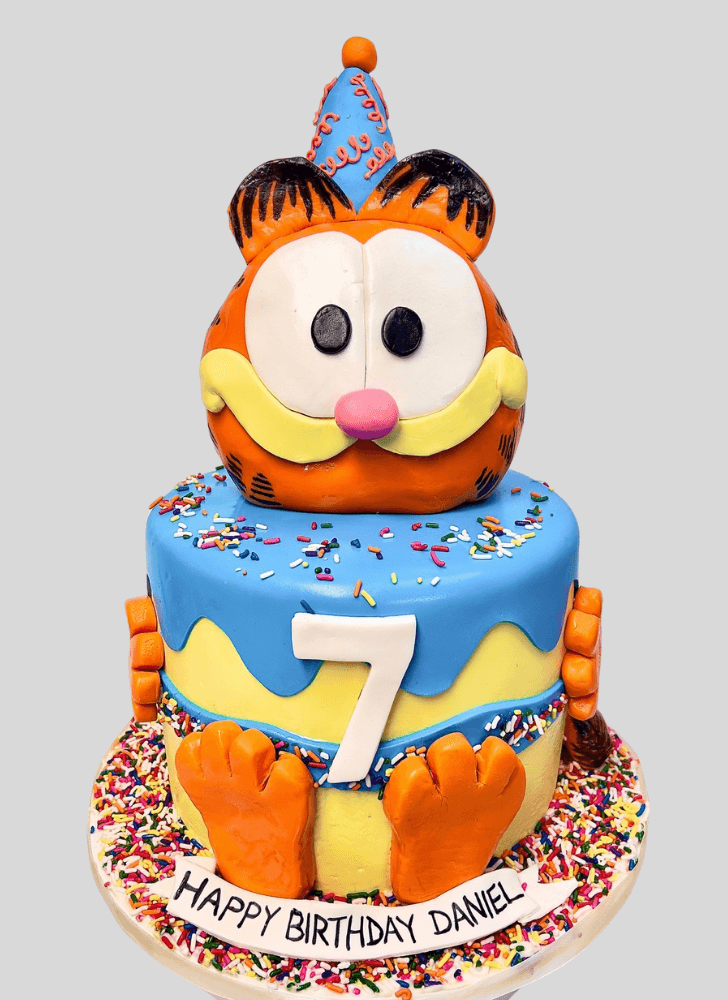 Alluring Garfield Cake