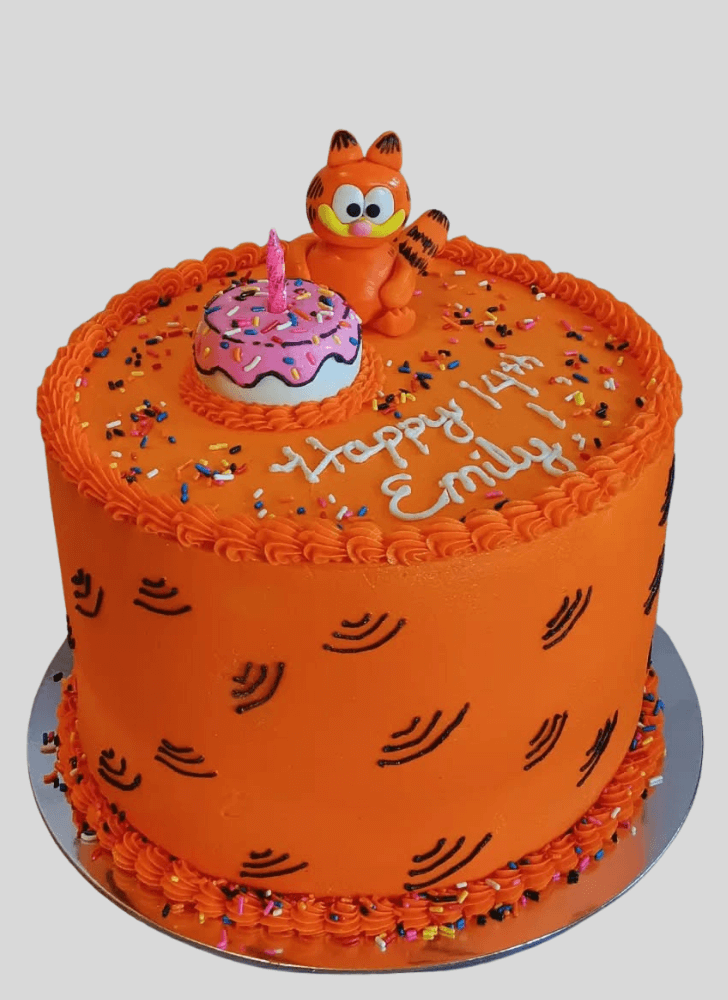 Appealing Garfield Cake