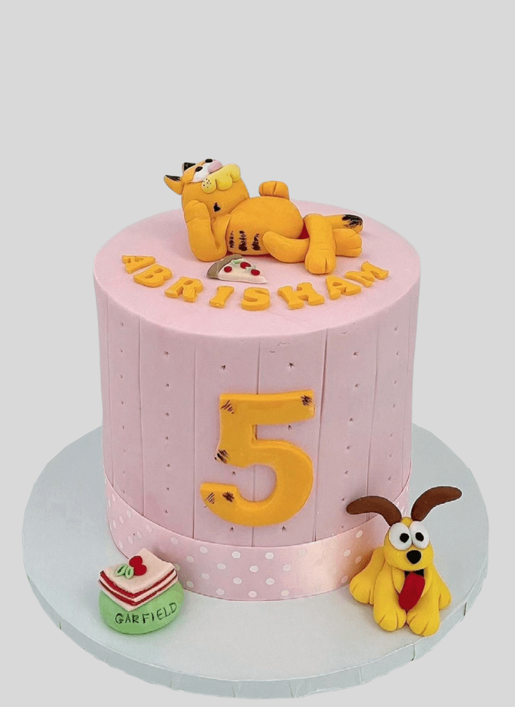Captivating Garfield Cake