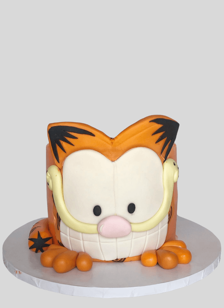 Classy Garfield Cake
