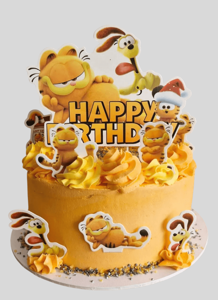 Shapely Garfield Cake