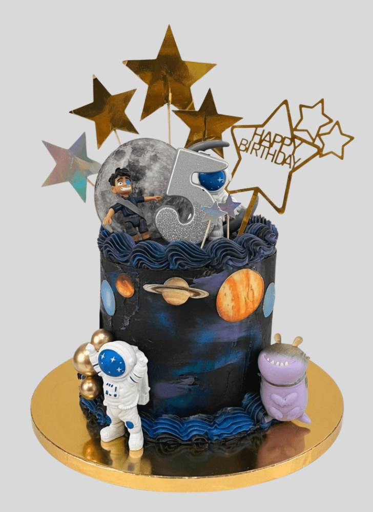 Admirable Elio Cake Design