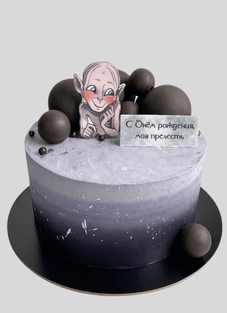 Comely Gollum Cake