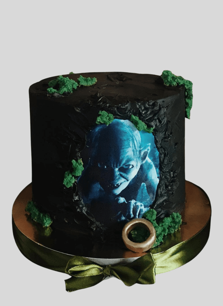 Inviting Gollum Cake