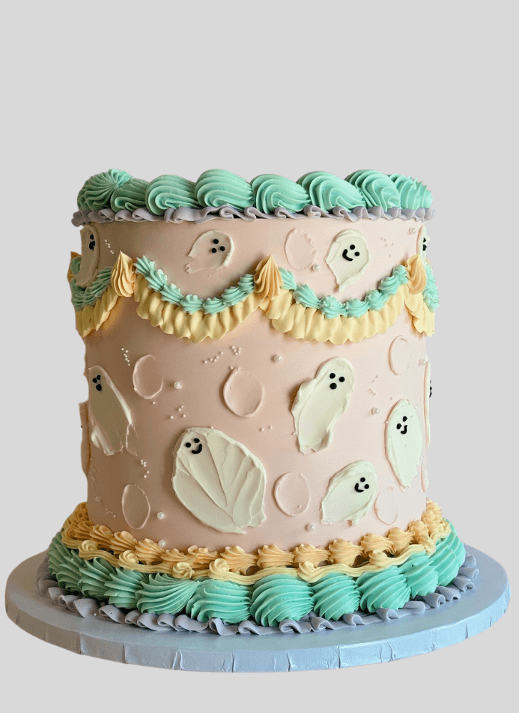 Grand Ghost Cake