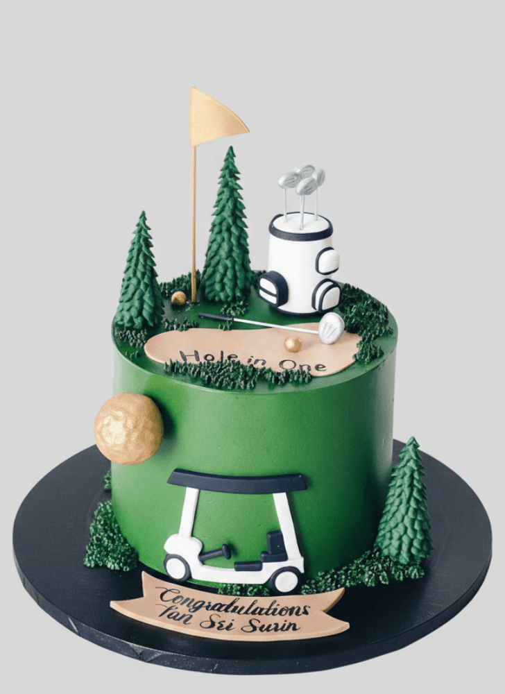 Delightful Golf Cake