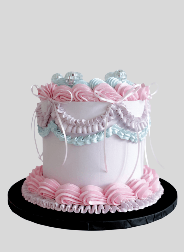 Adorable Lambeth Cake