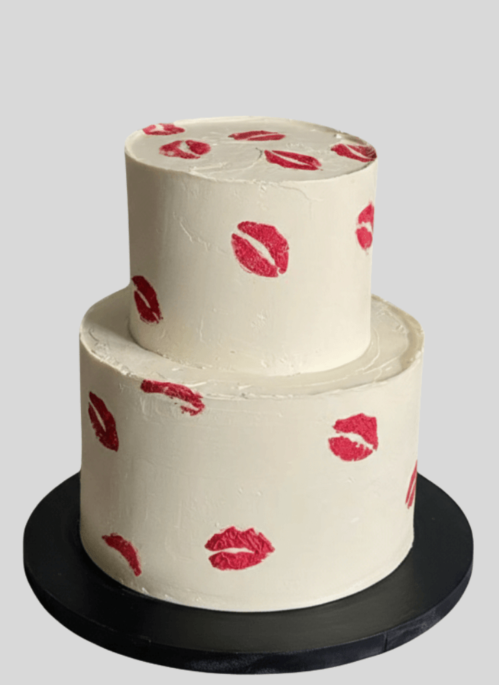Beauteous Lips Cake