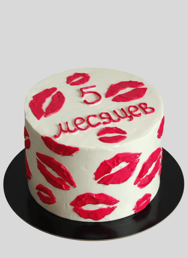 Bewitching Lips Cake
