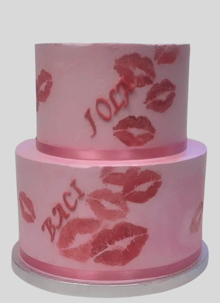 Mesmeric Lips Cake