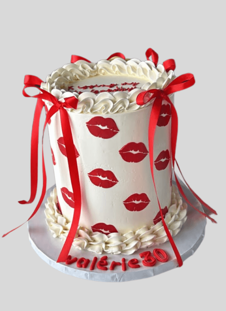 Pretty Lips Cake