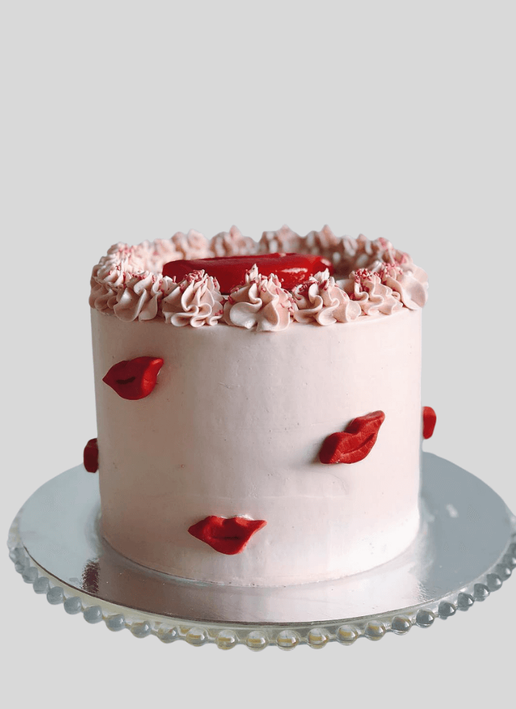 Shapely Lips Cake