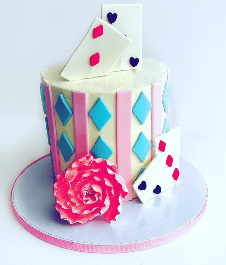 Beauteous Alice in Wonderland Cake