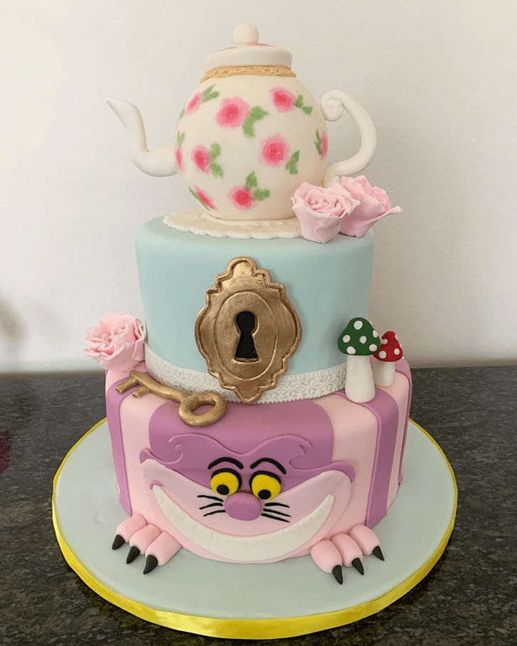 Stunning Alice in Wonderland Cake