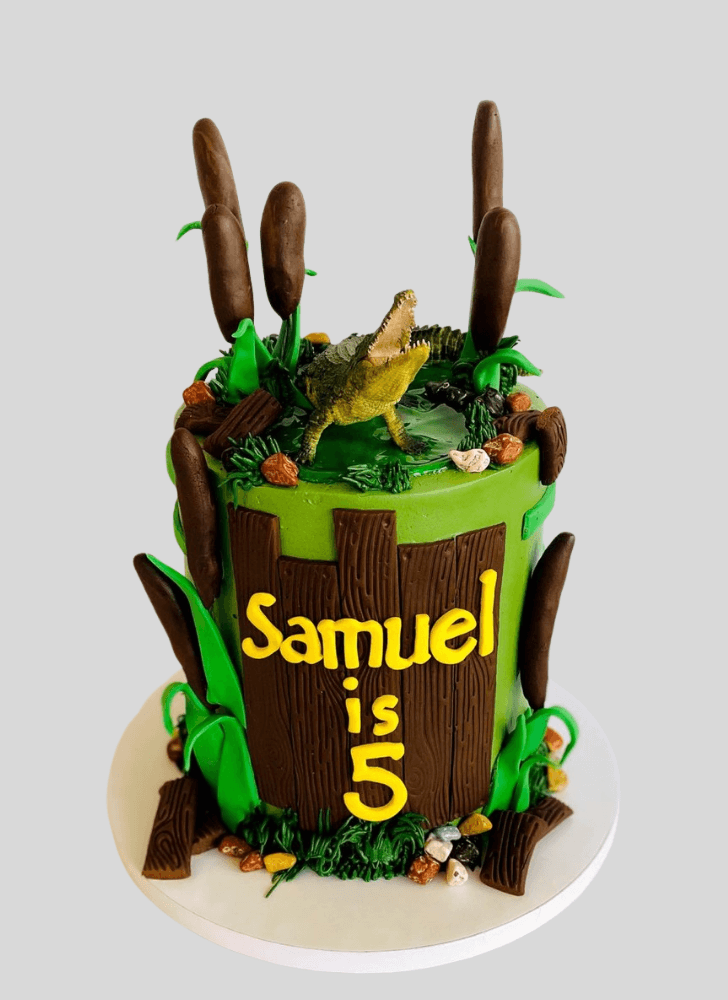 Gorgeous Alligator Cake