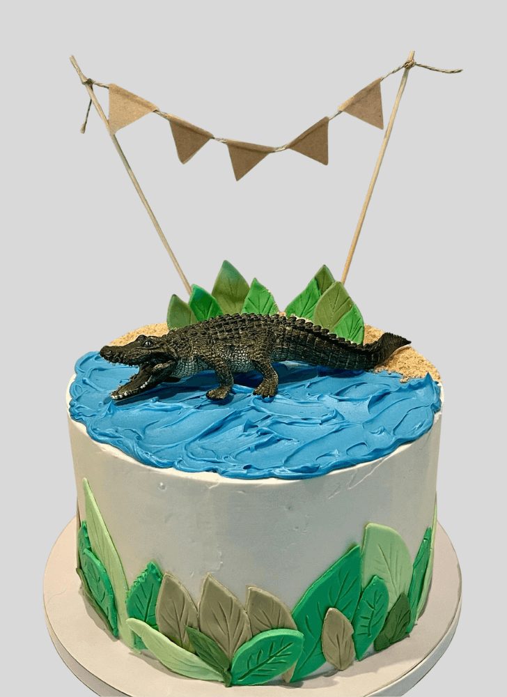 Lovely Alligator Cake Design