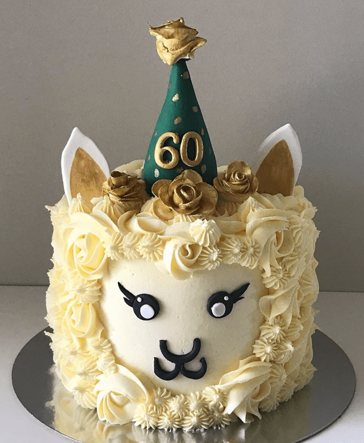 Gorgeous Alpaca Cake