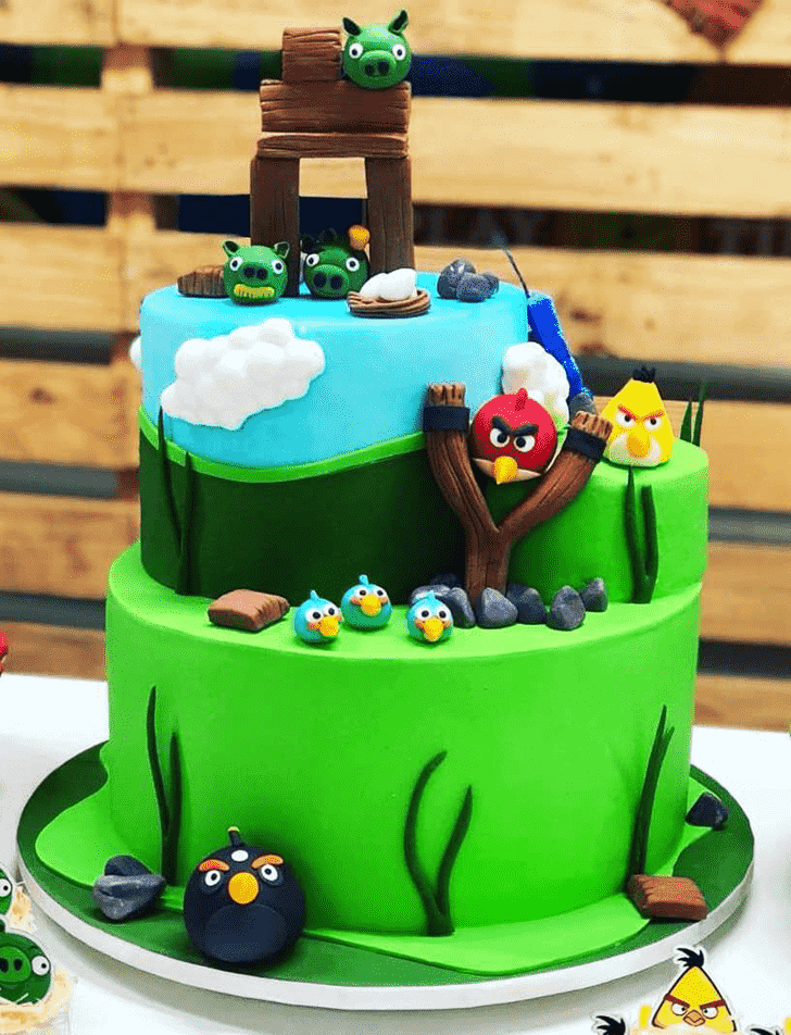 Admirable Angry Birds Cake Design