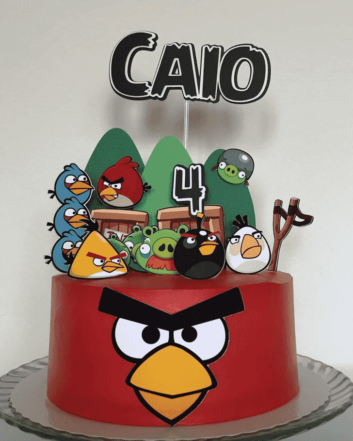 Delicate Angry Birds Cake