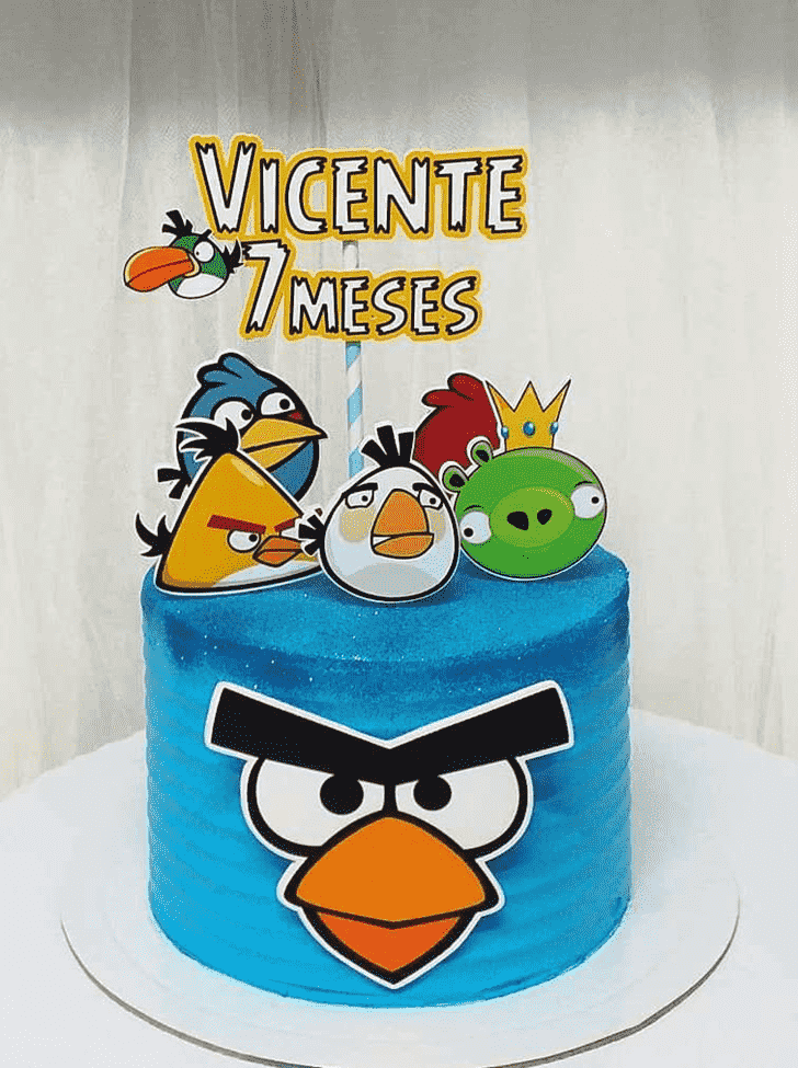 Exquisite Angry Birds Cake