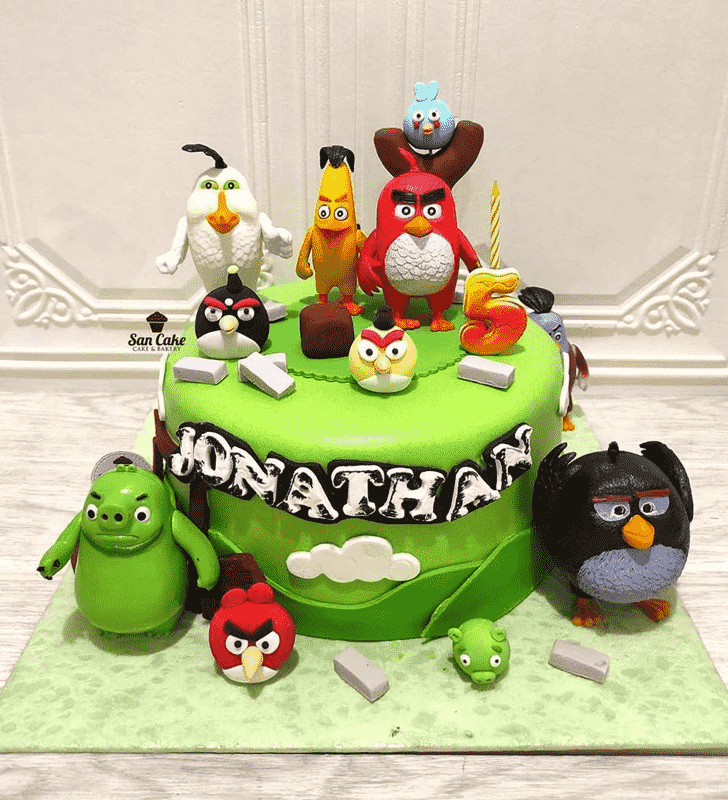 Graceful Angry Birds Cake