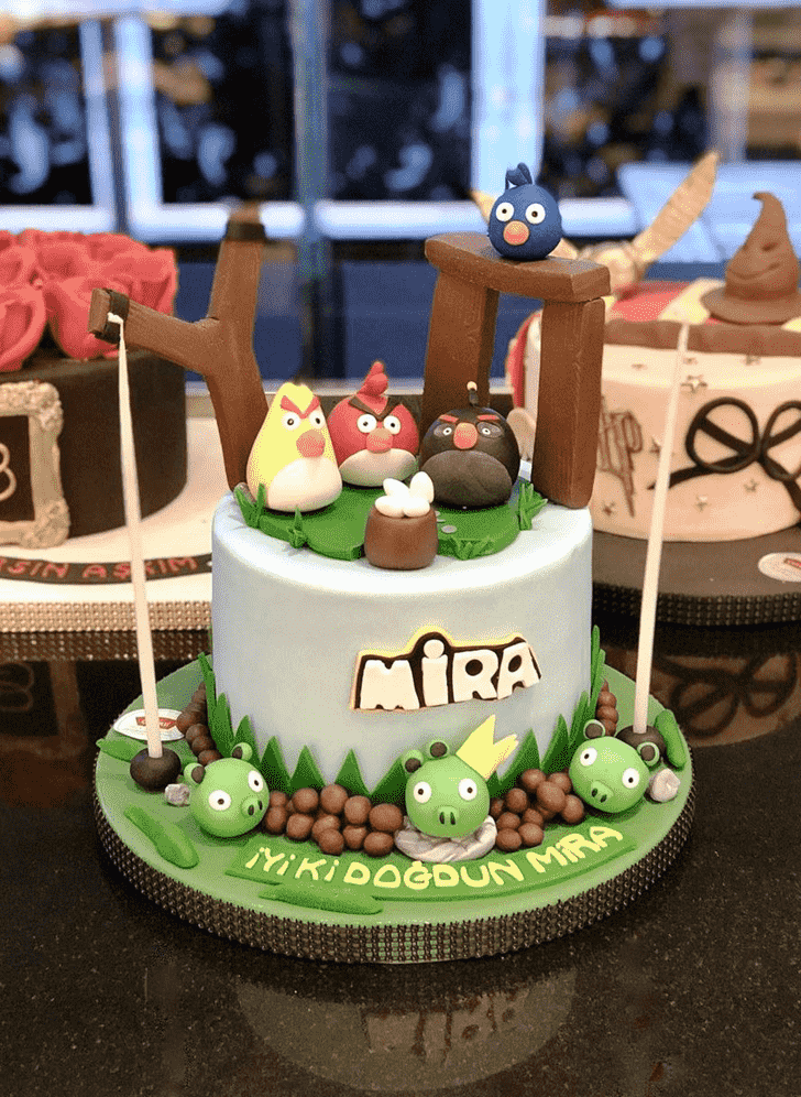 Grand Angry Birds Cake