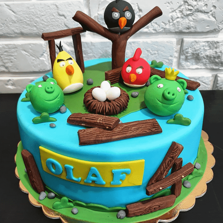 Nice Angry Birds Cake