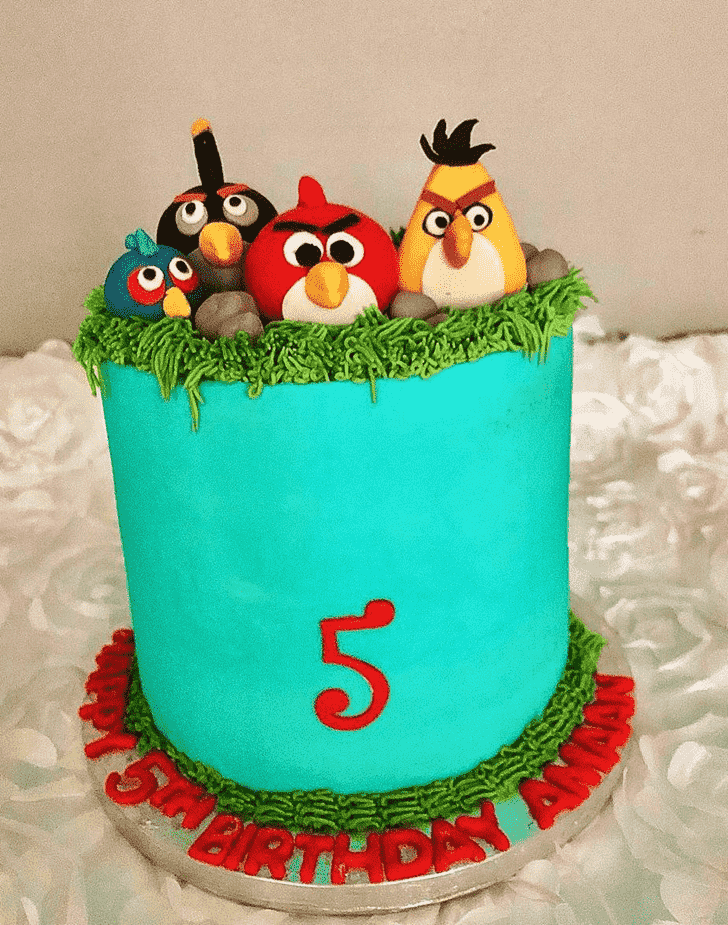 Superb Angry Birds Cake