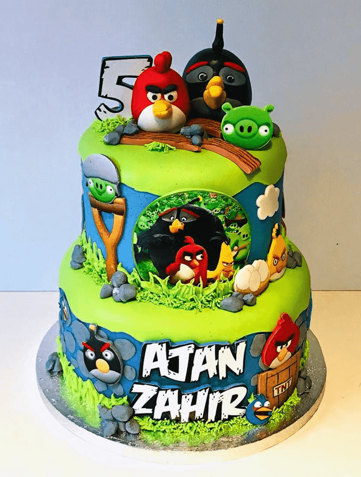 Wonderful Angry Birds Cake Design