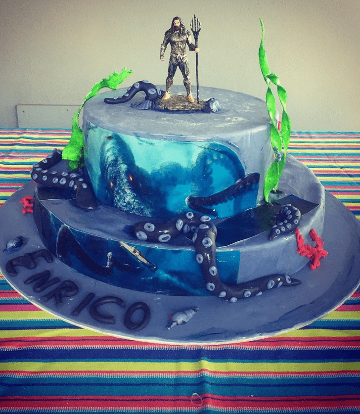 Splendid Aquaman Cake