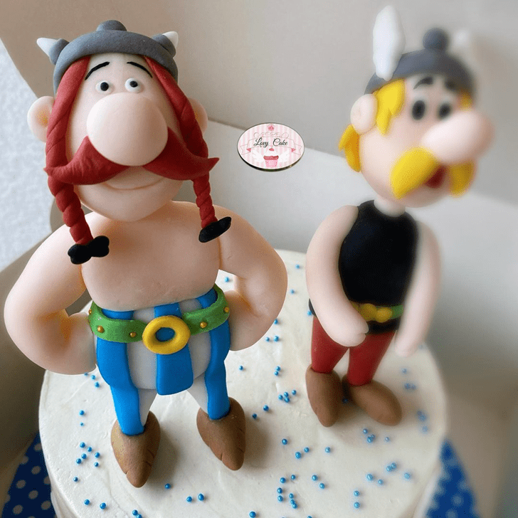 Inviting Asterix Cake