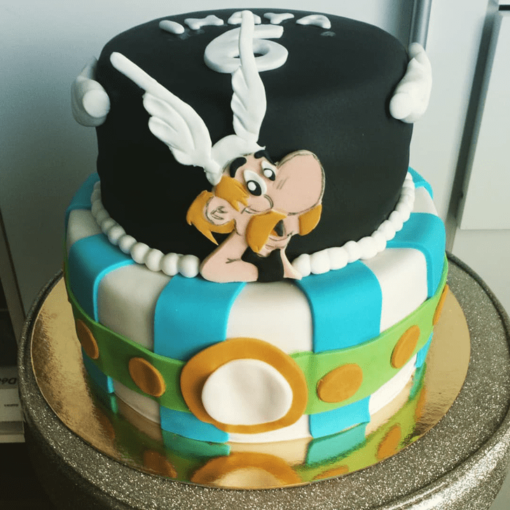 Resplendent Asterix Cake