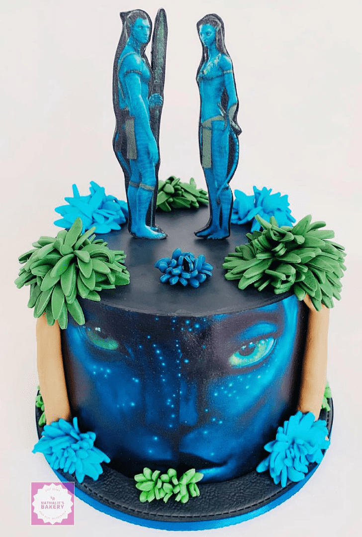 Alluring Avatar Cake