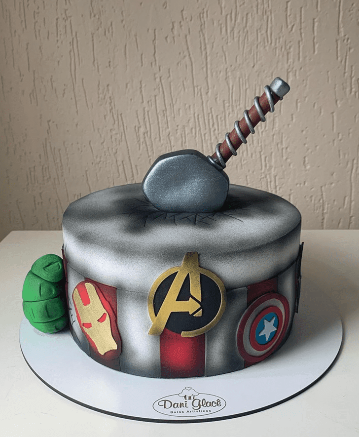 Nice Avengers Cake